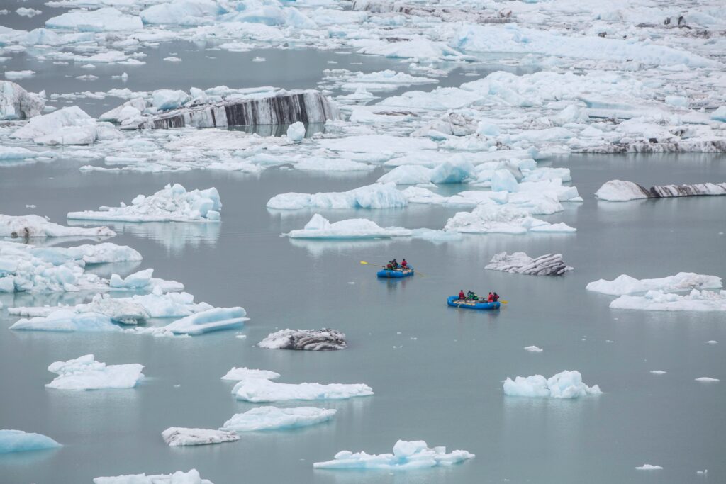 Rafting through ice